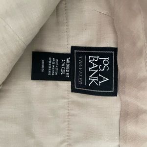 Men’s khaki pants